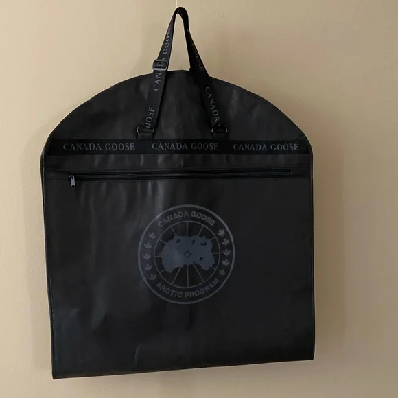 Canada Goose Garment Bag - Picture 8 of 8